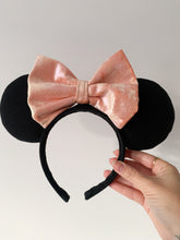 Load image into Gallery viewer, Quick Change Bows - champagne peach