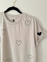 Load image into Gallery viewer, Love tee
